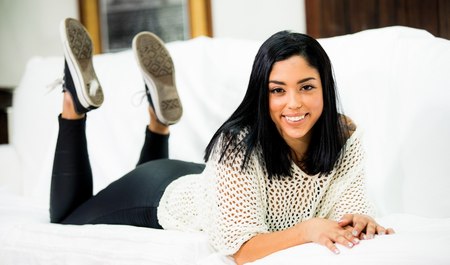 Schwarzer Typ aus dem Rathaus fickt nach der Schule eine süße Studentin