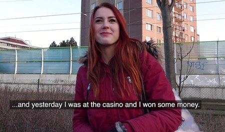 Habe eine wunderschöne Pragerin auf der Straße abgeholt und sie für Geld zu Hause gefickt