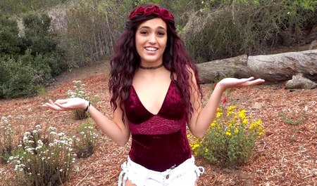 Ein Typ fickt seine Freundin draußen und zu Hause