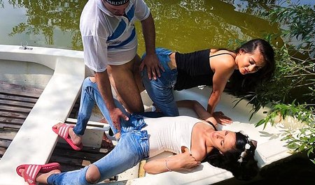Freundinnen fahren mit einem Mann aus Detroit am Fluss entlang und haben Gruppensex an der frischen Luft