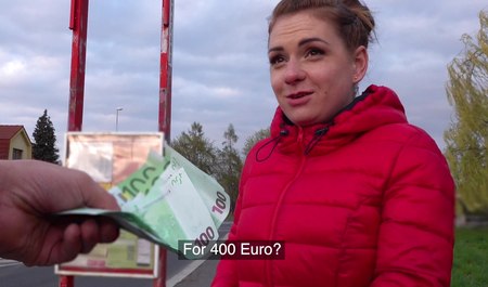 Ein Typ hat in Budapest eine Touristin abgeholt, um sie für Geld zu ficken