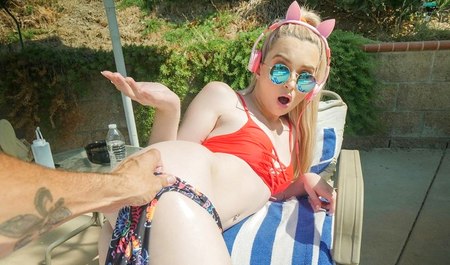 Stiefvater fickt Stieftochter, um seinen Schwanz in Form zu halten