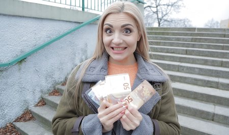 Russische Touristin hatte in Prag für Geld guten Sex mit einem Pick-up-Künstler