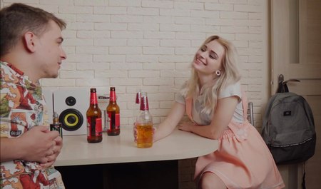 Frau aus St. Petersburg gilt als Führerschein und als ihr liebstes Analgirl