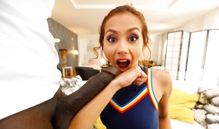 Veronica Leal kommt schon beim Anblick eines riesigen schwarzen Schwanzes