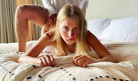 Habe ein Mädchen zum Sex mit nach Hause gebracht, aber sie hat ihr Telefon und ihr Geld kaputt gemacht