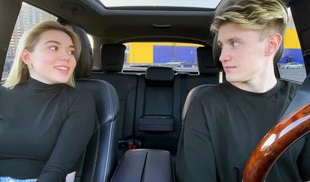 Russisches Mädchen bezahlt Taxifahrt mit Blowjob