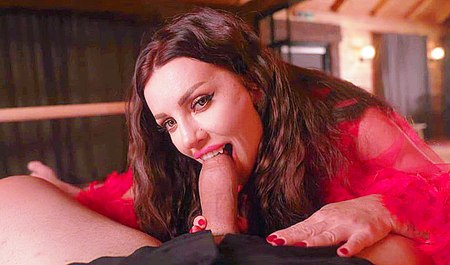 An Halloween einen Dämon mit einem Schwanz von einer heißen MILF austreiben ...