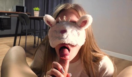 Toller russischer Porno mit Bad Hot Lady und Sex zu Hause