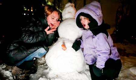 Wir begannen mit einem Schneemann und hatten am Ende lesbischen Sex miteinander
