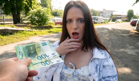 Проверил собственным членом, что без денег пикапа нет!