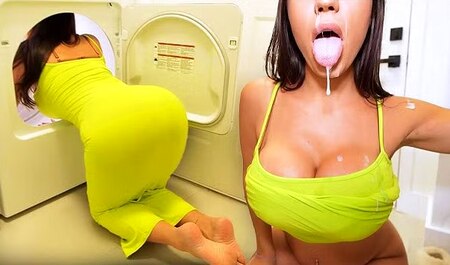 Мамашка попала в стиралку и чего мне стоило спасти ее...