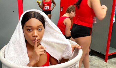 Поимел легкоатлетку перед стартом!